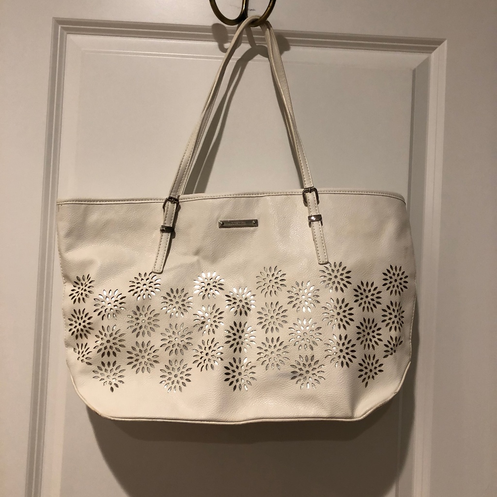 Ninewest White Metallic Silver Diecut Shoulder Bag